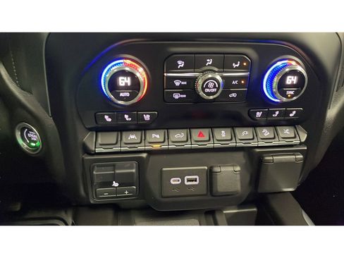 Used 2022 GMC Sierra 1500 Denali w/ Denali Reserve Package AWD/4WD image 12