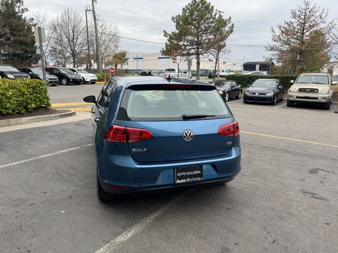 Used 2016 Volkswagen Golf S image 28