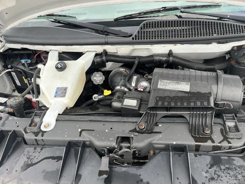 Used 2015 Chevrolet Express 2500 2500 3dr Cargo Van image 8