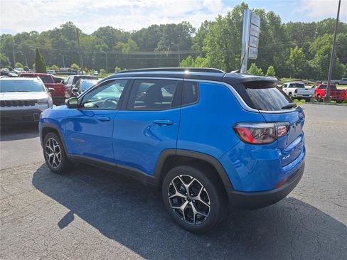 Used 2025 Jeep Compass Limited AWD/4WD image 5
