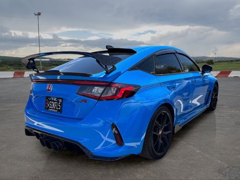 Used 2024 Honda Civic Type R image 3