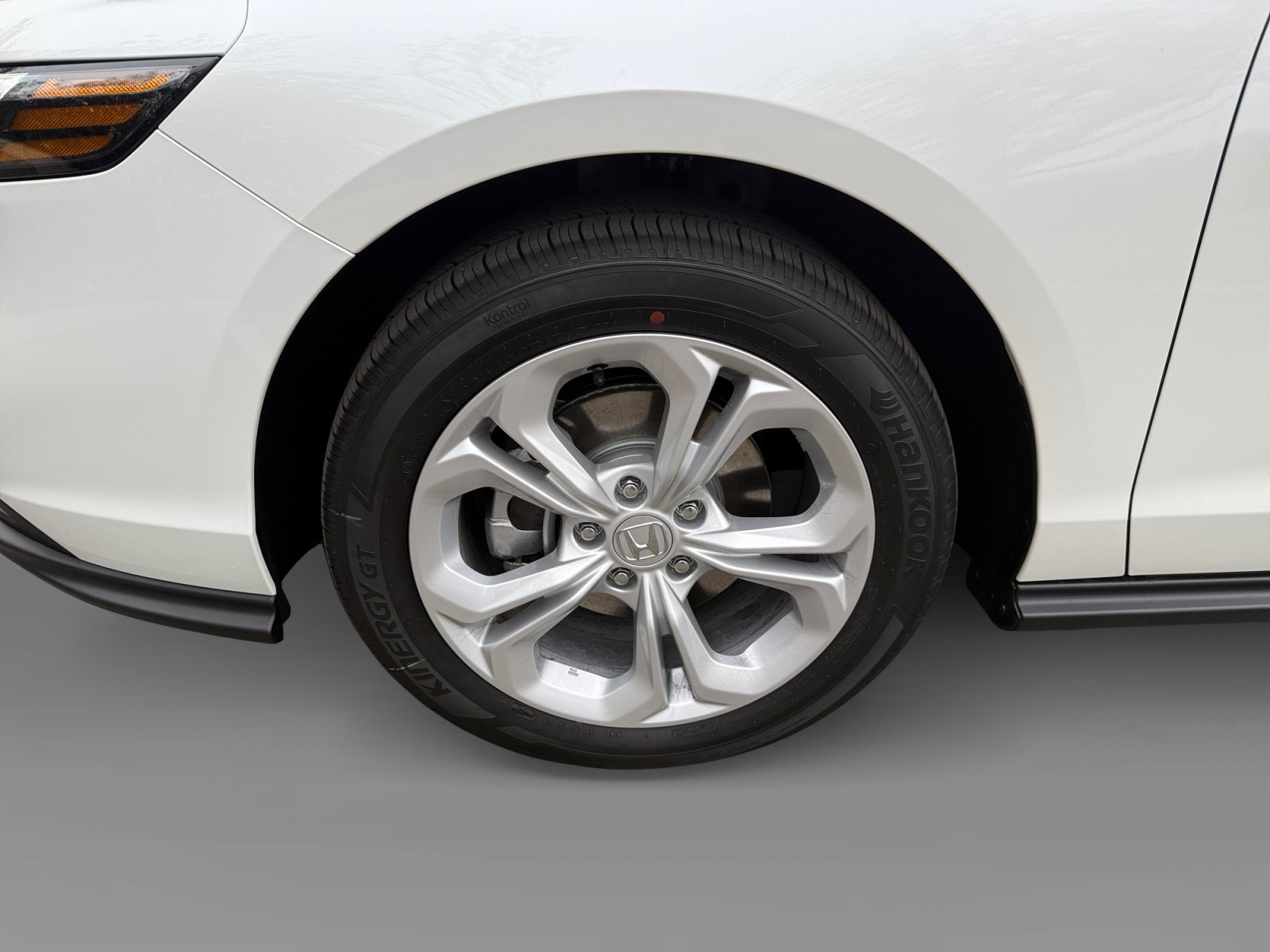 New 2026 Honda Accord LX image 9