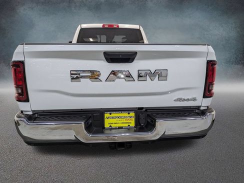 Used 2025 RAM 2500 Tradesman w/ Chrome Appearance Group AWD/4WD image 5
