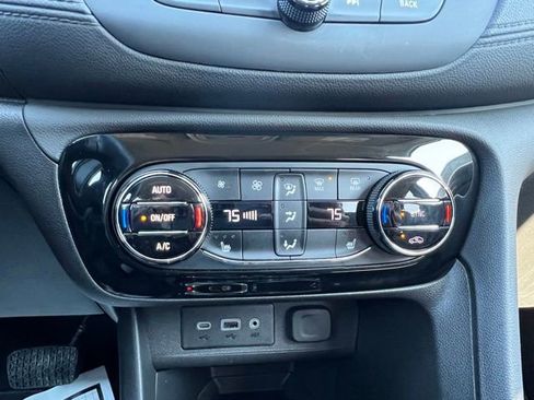 Certified 2023 Buick Encore GX Select image 22