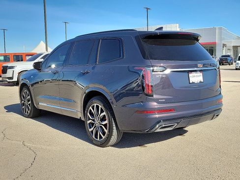 Used 2024 Cadillac XT6 Sport image 3