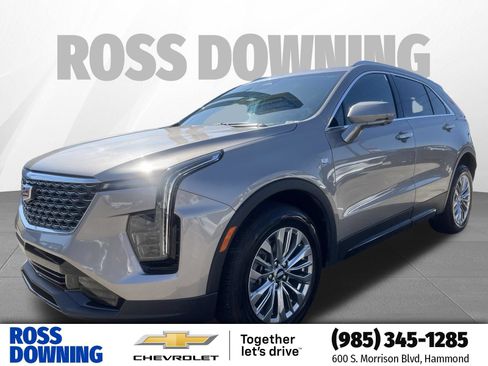 Used 2025 Cadillac XT4 Premium Luxury FWD image 1