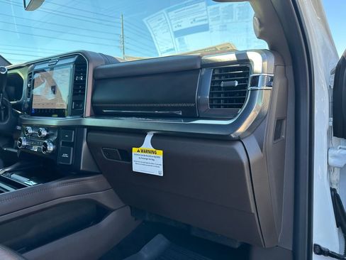 New 2025 Ford F250 King Ranch w/ Chrome Package image 48