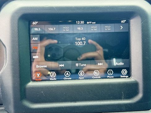 Used 2021 Jeep Gladiator Sport AWD/4WD image 16