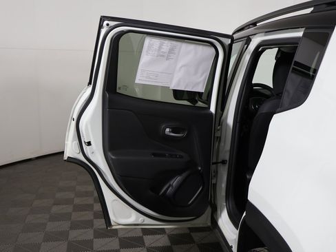 Used 2023 Jeep Renegade Trailhawk w/ Trailer Tow Group image 19