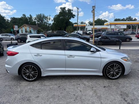 Used 2018 Hyundai Elantra Sport FWD image 4