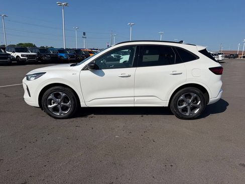 Used 2024 Ford Escape ST-Line w/ Tech Pack #1 AWD/4WD image 8