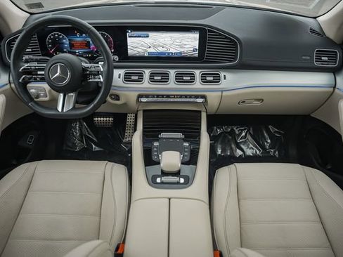 Used 2024 Mercedes-Benz GLS 450 4MATIC image 22