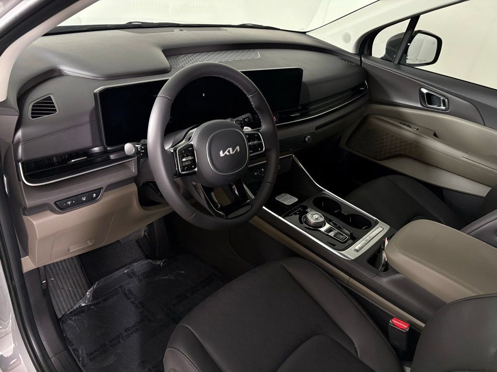 New 2026 Kia Carnival EX FWD image 18