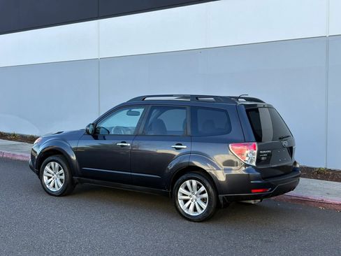 Used 2011 Subaru Forester 2.5X Premium image 4
