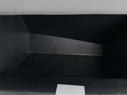 Used 2025 Toyota Corolla LE image 31