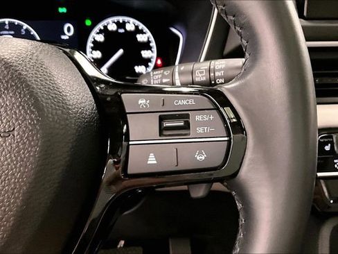 Used 2025 Honda Pilot Touring image 28