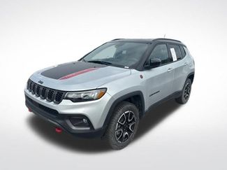 Used 2025 Jeep Compass Trailhawk AWD/4WD 360° Tour