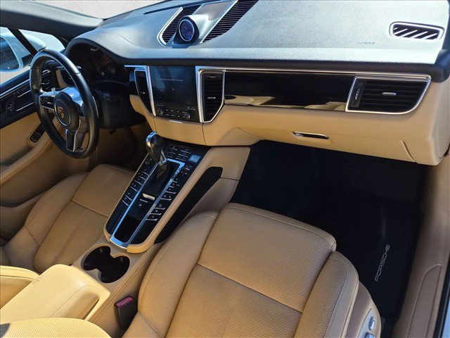 Used 2018 Porsche Macan AWD/4WD image 24