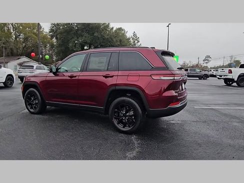 New 2026 Jeep Grand Cherokee Altitude image 28