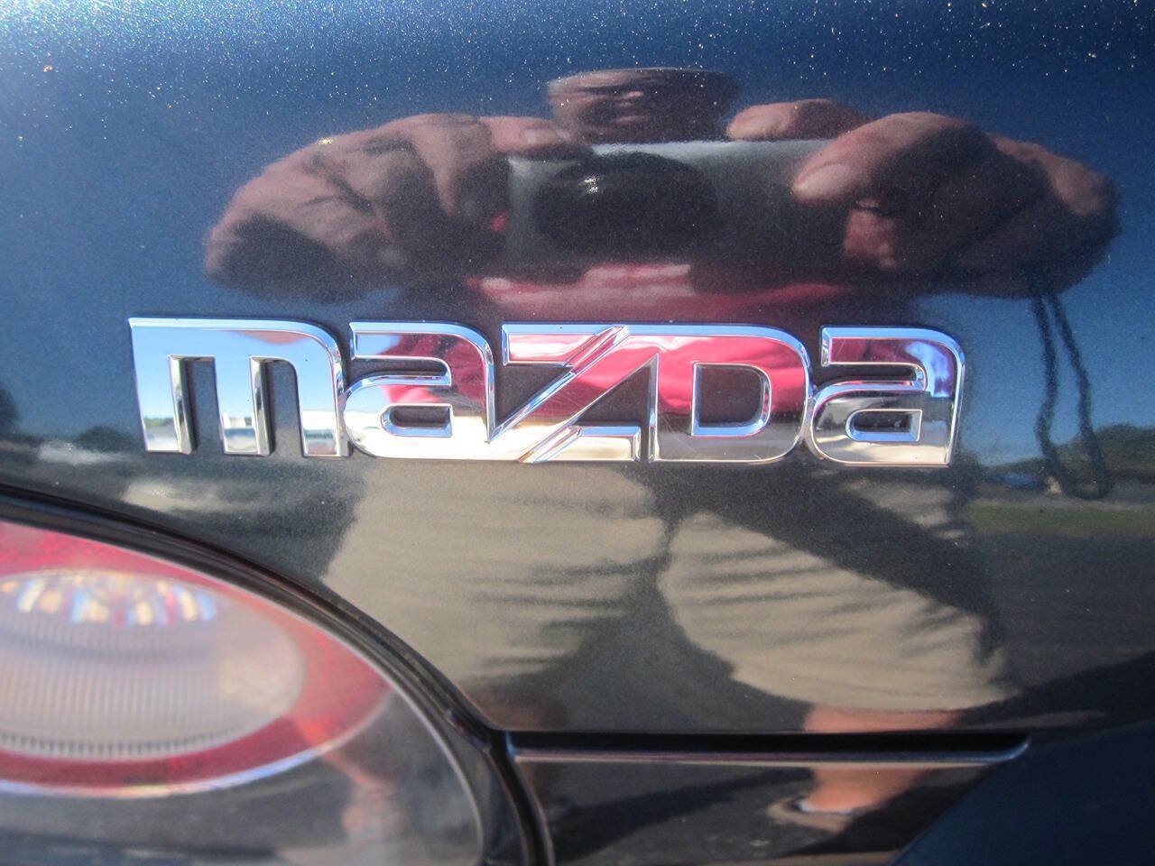 Used 2006 MAZDA MX-5 Miata Grand Touring RWD image 27
