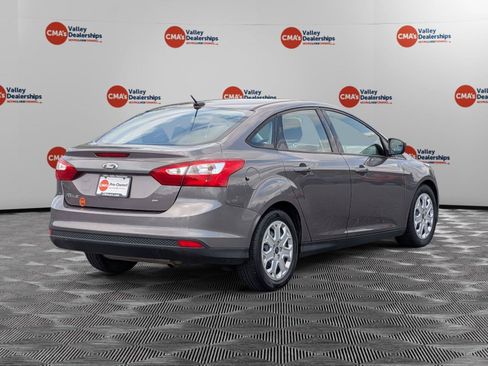 Used 2012 Ford Focus SE FWD image 5