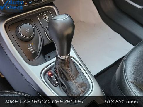 Used 2018 Jeep Compass Latitude w/ Popular Equipment Group AWD/4WD image 15