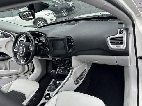Used 2018 Jeep Compass Latitude w/ Popular Equipment Group FWD image 49