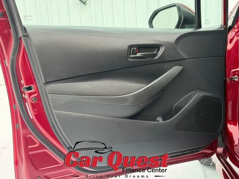 Used 2024 Toyota Corolla LE image 9