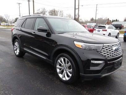 Certified 2023 Ford Explorer Platinum w/ Technology Package