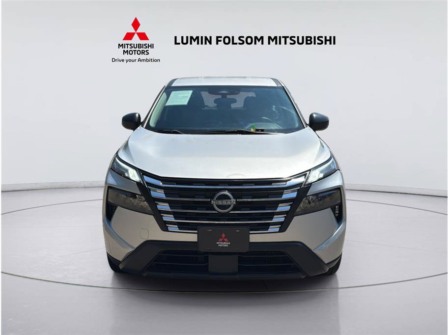 Used 2024 Nissan Rogue S AWD/4WD image 8
