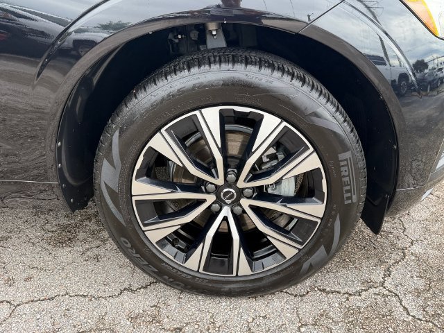 Used 2023 Volvo XC60 B5 Core w/ Climate Package FWD image 20