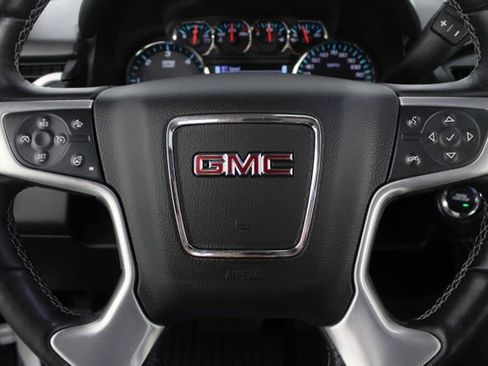 Used 2017 GMC Yukon XL SLT w/ Enhanced Security Package image 14