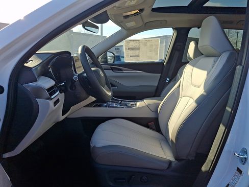 New 2026 INFINITI QX60 Luxe w/ Cargo Package image 9