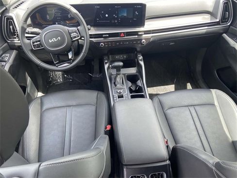 New 2025 Kia Sorento S image 9
