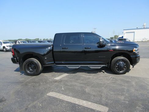 Used 2023 RAM 3500 Laramie AWD/4WD image 5
