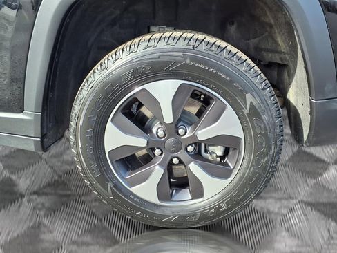 Used 2024 Jeep Grand Cherokee Limited 4xe image 25