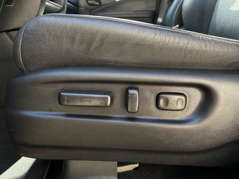 Used 2023 Honda Passport EX-L image 12