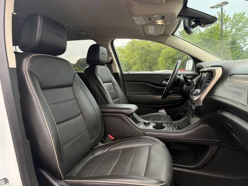 Used 2023 GMC Acadia Denali FWD image 32