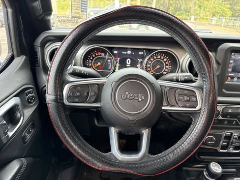 Used 2021 Jeep Gladiator Overland w/ Safety Group image 14