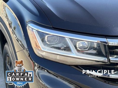 Used 2022 Volkswagen Atlas SE w/ Black Wheel Package image 9