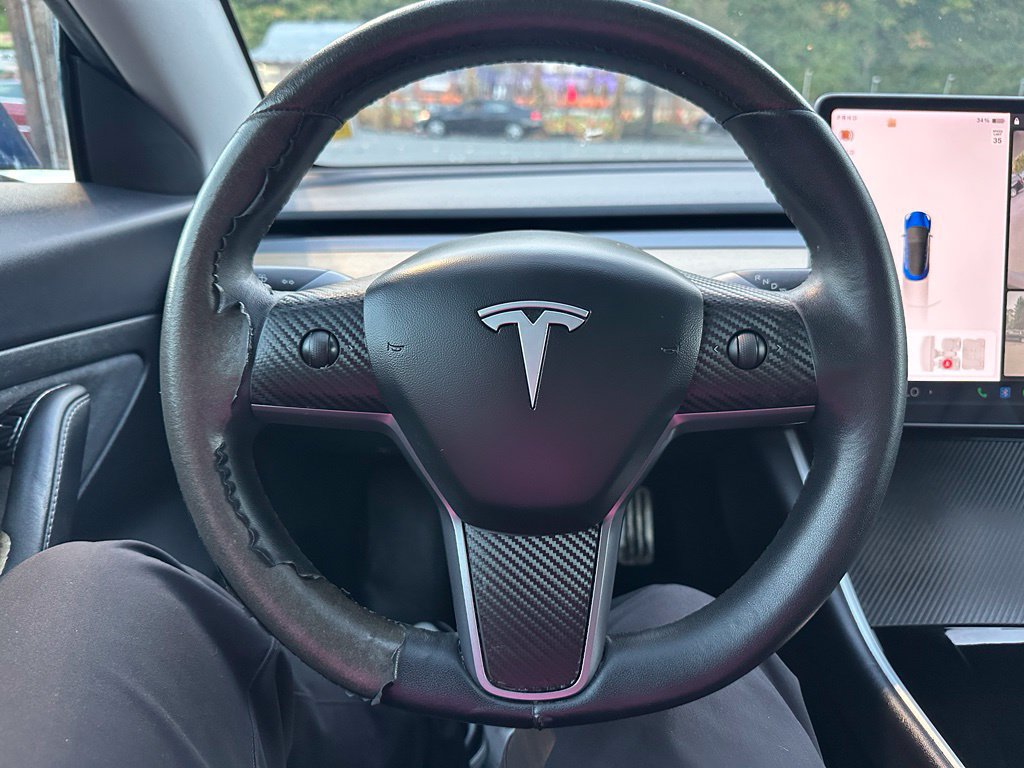 Used 2020 Tesla Model 3 Standard Range Plus RWD image 15