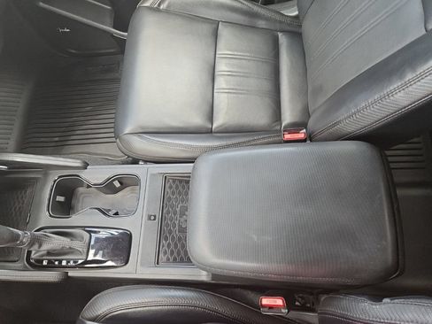Used 2022 Nissan Frontier PRO-4X w/ Pro-4X Premium Package AWD/4WD image 22