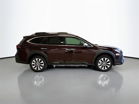 Used 2025 Subaru Outback Touring XT image 42