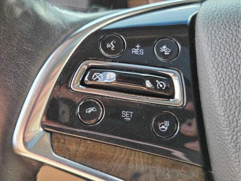 Used 2020 Cadillac Escalade Luxury AWD/4WD image 32