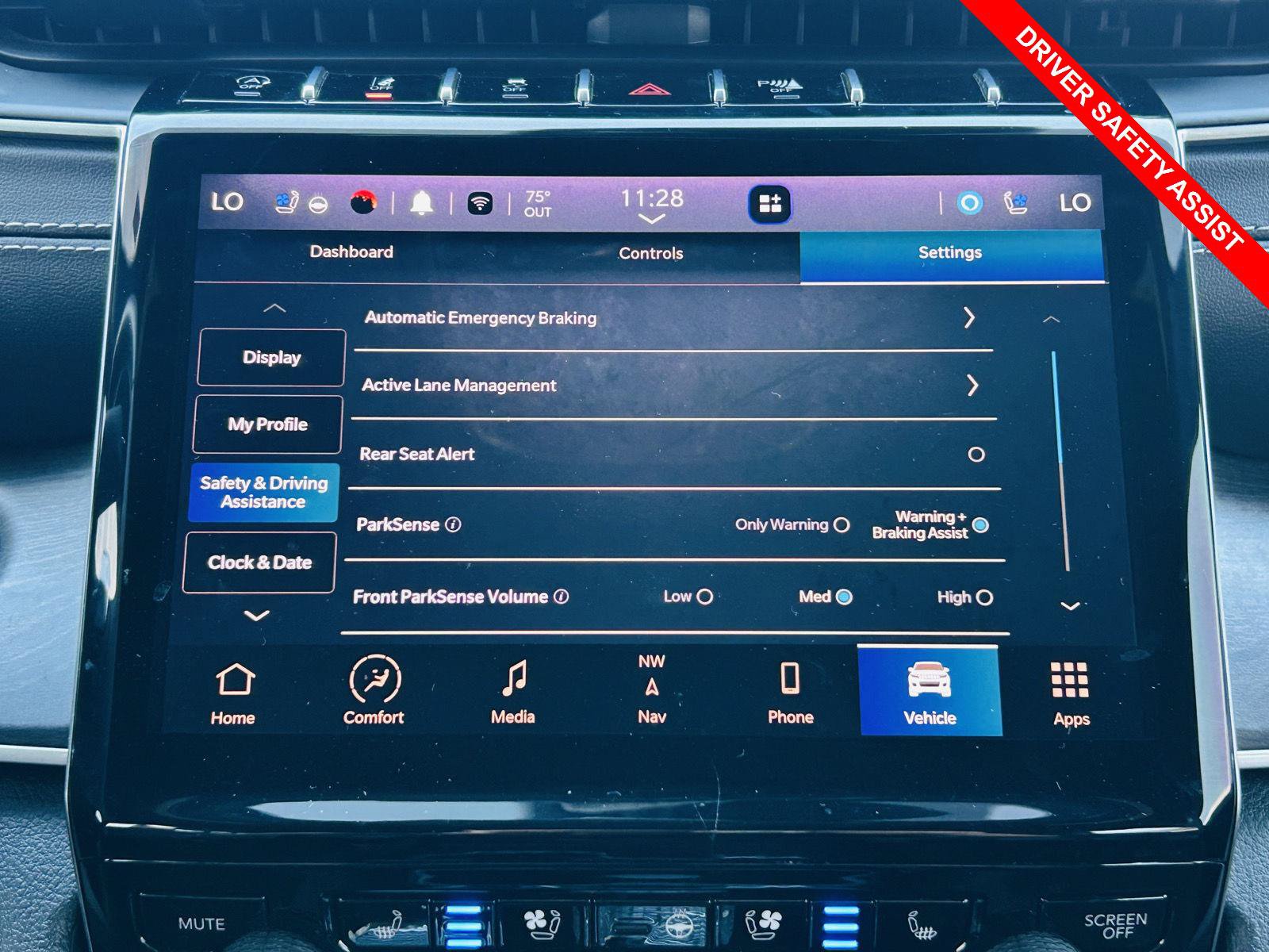 Used 2024 Jeep Grand Cherokee L Limited w/ Luxury Tech Group II AWD/4WD image 10
