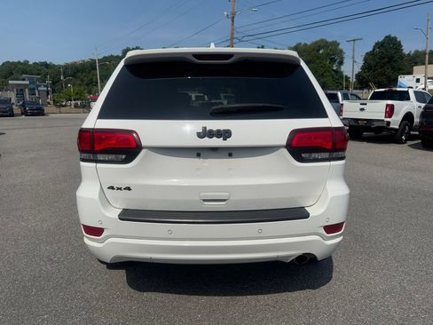 Used 2021 Jeep Grand Cherokee Laredo X AWD/4WD image 5