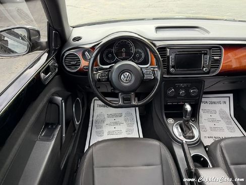 Used 2013 Volkswagen Beetle 2.5 Fender FWD image 18