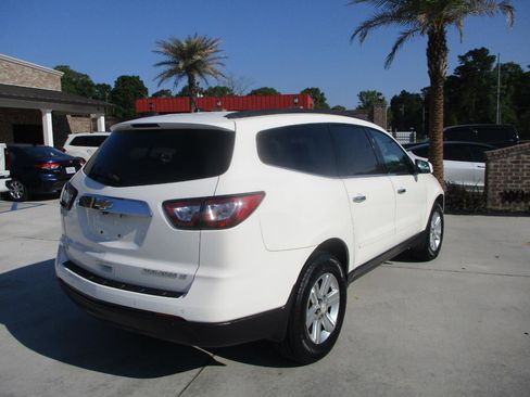 Used 2014 Chevrolet Traverse LT image 12