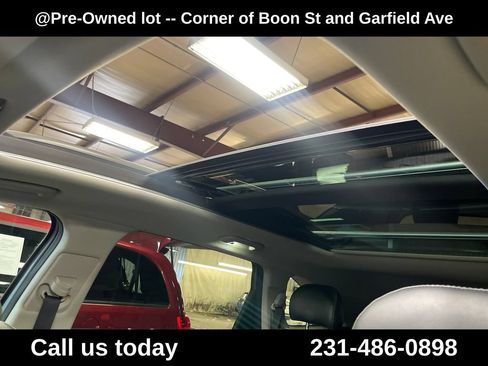 Used 2022 Kia Sorento S w/ Panoramic Sunroof Package AWD/4WD image 13