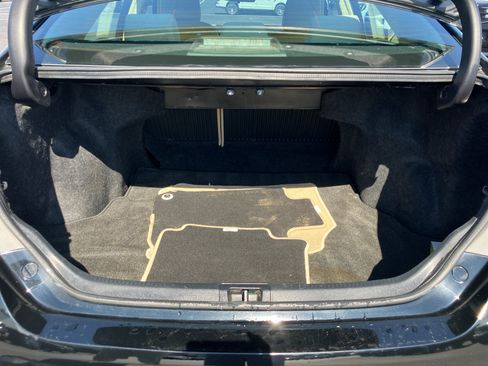 Used 2015 Toyota Camry LE FWD image 29